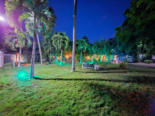 Fondo Comercio Negocio En Venta En La Arboleda Las Delicias Zona Norte Mobiliario Amplios Espacios Areas Verdes Restaurante Licores Estef 24-25163