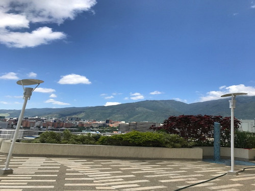 Lomas De Las Mercedes Vendo Apartamento Pent House Zona Tranquila