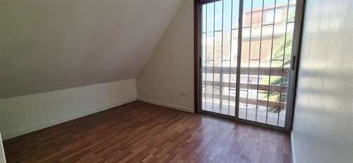 Casa En Arriendo 3 Dorm 2 Baños- Los Domínicos- Las Condes