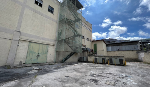 Imagen 3 de 8 de Edificio Industrial En Venta En Los Ruices