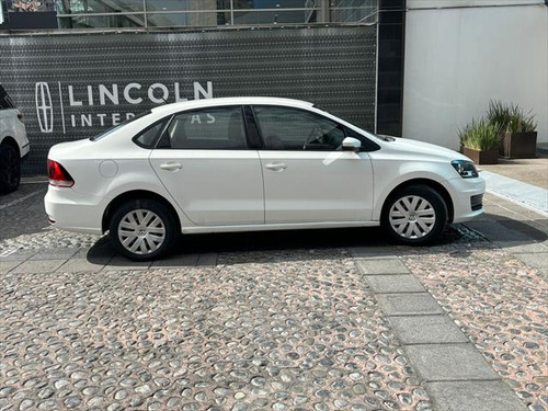 Volkswagen Vento 1.6 Starline At