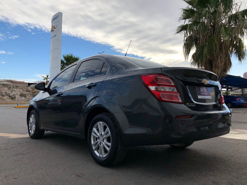 Chevrolet Sonic 2017 1.6 Lt Mt