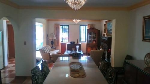 Imagen 2 de 10 de Venta Casa Sola En Burocrátas Calle Jesus Maria