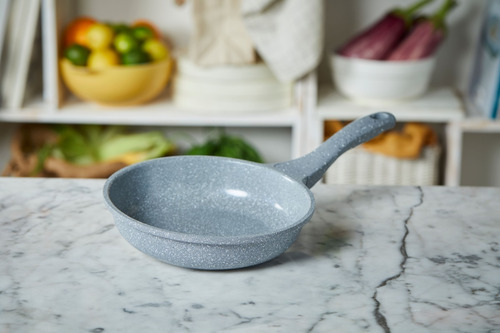Imagen 6 de 10 de Maestro De Cocina - Set Cerámica Sartenes X2 & Cacerola 24cm