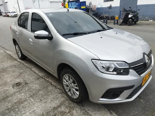 Renault Logan 1.6 Expression / Life +