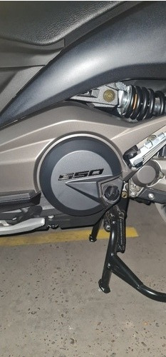 Imagen 4 de 11 de Kymco Ak 550 /2021 / 1.300 Km
