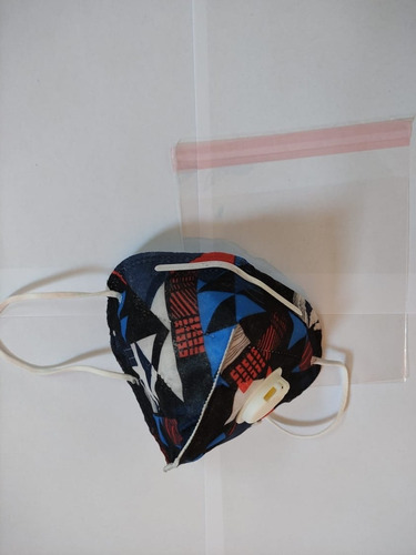 Imagen 1 de 1 de Kn95 Estampado Negro/azul Con Válvula Paq. 2 Pzs.