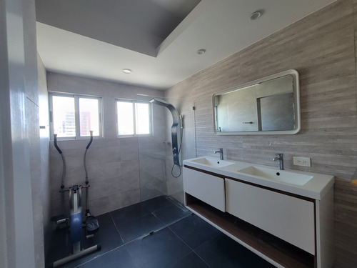 Foxpiantini.com - V161 | Apartamento En Venta En Piantini.