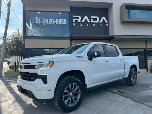 Chevrolet Cheyenne 5.3 V8 RST Doble Cabina 4x4 At