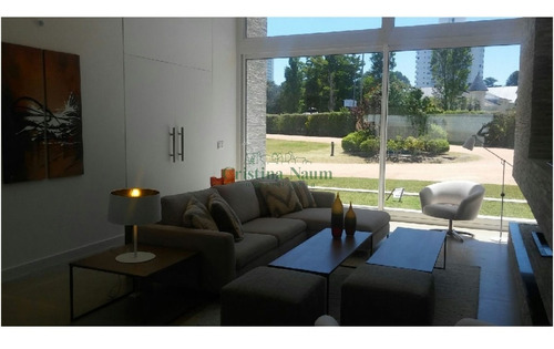 Casa Nueva En Boulevard Park- Ref: 18502