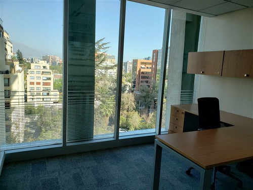 Imagen 5 de 14 de Oficina En Arriendo En Las Condes, Cuenta Con Mobiliario
