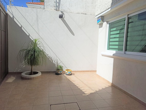 Imagen 4 de 30 de Casa En Venta 3 Recamarás Con Baño Cada Una Colonia San Jerónimo León Gto.