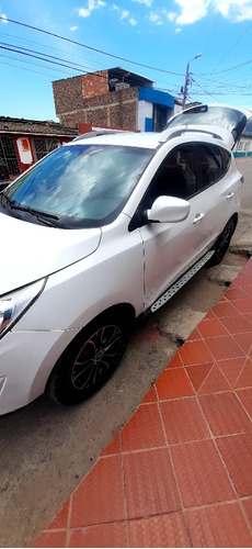 Hyundai TUCSON IX-35 2.0l 164 hp 4x2