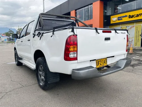 Toyota Hilux 2.5 Mt