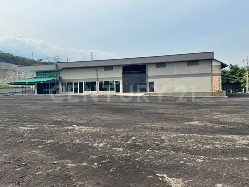 Bodega Comercial En Renta Sobre Via Restrepo