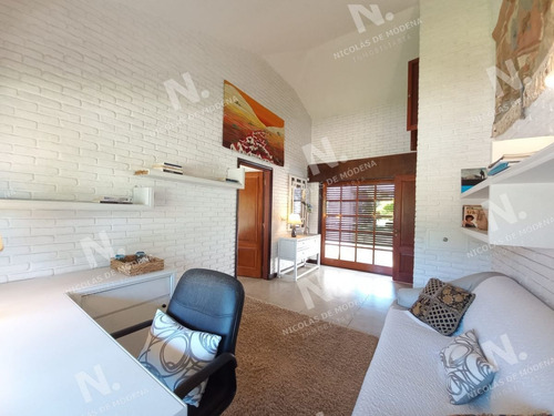 Imagen 30 de 30 de Vende Y Alquila Gran Casa De 5 Dormitorios En Playa Mansa, Punta Del Este