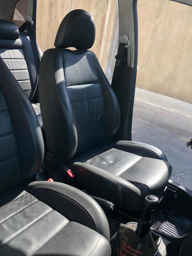 Volkswagen Suran 1.6 Highline 11d Cuero 2011