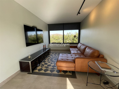 Casa En Venta De 2 Dorm. En Lo Barnechea Valle Escondido