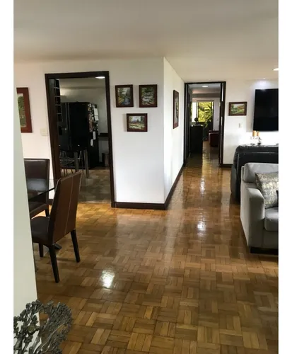 Amplio Apartamento Poblado Castropol Parte Baja