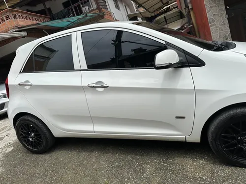 Kia Picanto Ex- Modelo 2017 En Excelente Estado Vidrios Pol