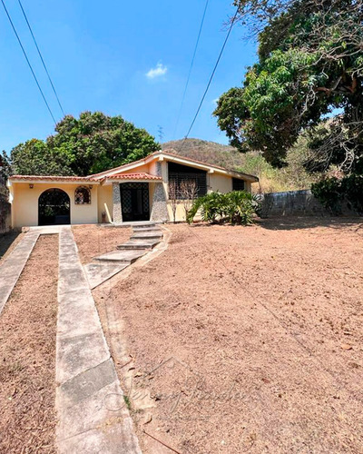 Se Vende!!! Espaciosa Casa En El Limón Mario Briceño Iragorry Aragua