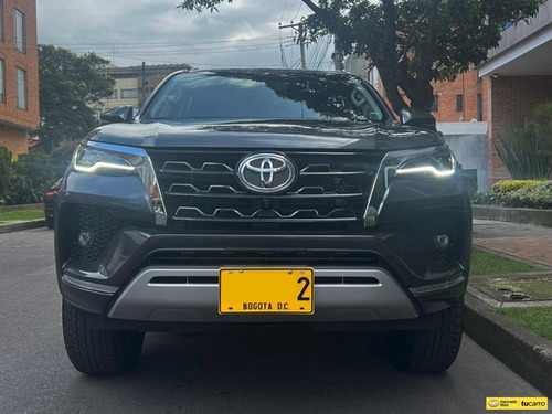 Imagen 2 de 25 de Toyota Fortuner Srv 4x4 2.7 Gasolina Entrega Inmediata Estre