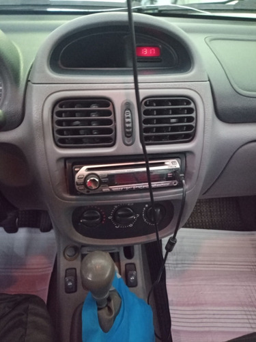 Renault Clio 2001 1.0 16v Rn 5p
