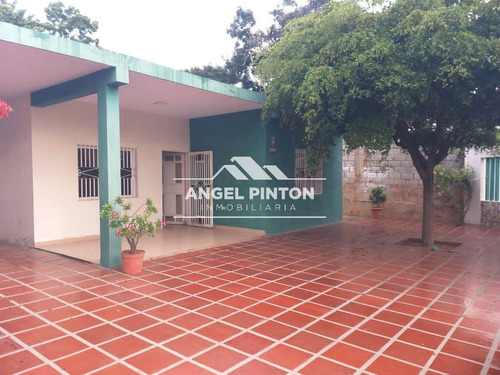 Amplia Casa En Venta En La Pomona Maracaibo Api 5398