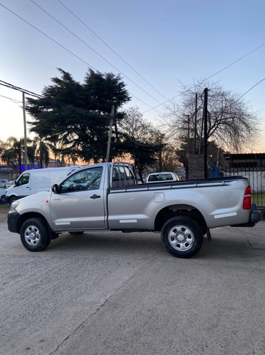 Imagen 3 de 8 de Toyota Hilux 2.5 Cs Dx Pack 120cv 4x2 - D3 2015