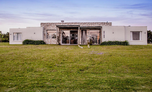 Casa En Chacras El Quijote, La Barra, Punta Del Este