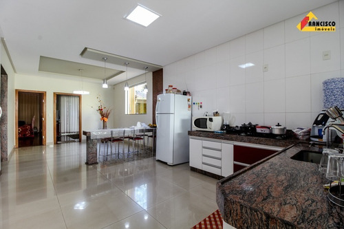 Imagem 6 de 22 de Casa À Venda, 3 Quartos, 1 Suíte, 2 Vagas, São Sebastião - Divinópolis/mg - 29942
