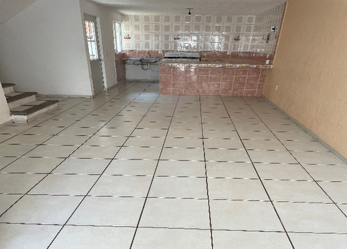 Imagen 2 de 14 de Brisas Del Lago En Closter Con Vigilancia
