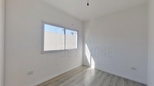 Imagen 19 de 30 de Venta Ph 4 Ambientes En Agronomia Con Cochera, Patio Y Terraza