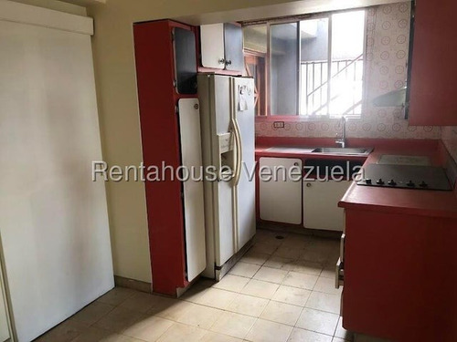 Se Vende Penthouse Dúplex En La Urb. La Candelaria.