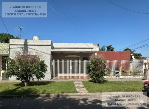Venta De Casa En Ituzaingo De 4 Ambientes - Apto Credito