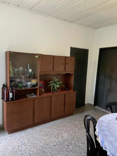 Imagen 14 de 15 de Casa Quinta Con Quincho Y Pileta 449 M2 Totales. Chivilcoy (prov Bsas) Gran Potencial! Oportunidad Imperdible!!! Excelente Ubicación!