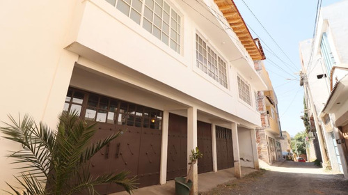 Edificio Habitacional En Venta En Pátzcuaro