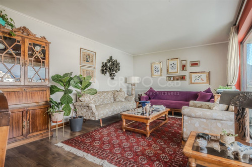 Departamento En Venta De 4 Dorm. 3 B 2 Estac. En Las Condes