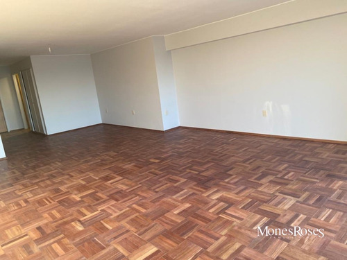 Venta Apto Pta Carretas, Rambla ,con Renta, 3 Dormitorios 3 Baños Servicio Garage 2 Autos