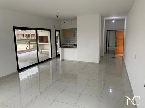 Casa En Venta En Fincas De San Vicente