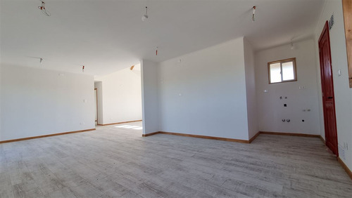 Casa En Venta De 3 Dorm. En Puerto Varas