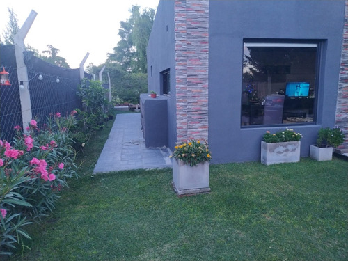 Dueño Vende Casa Principal Y Casa De Caseros O Para Renta Con Pileta Cercada Parque Frutales Garaje 48 M2 Barrio Semi Cerrado De Quintas, Ideal Vivienda Permanente, Zona Muy Segura.