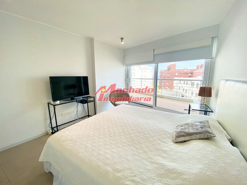 Imagen 8 de 18 de Playa Mansa A Pasos Del Mar Y Del Enjoy ! Excelentes Servicios
