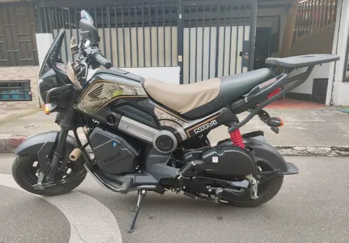 Moto Honda Navi Adventure Modelo 2024