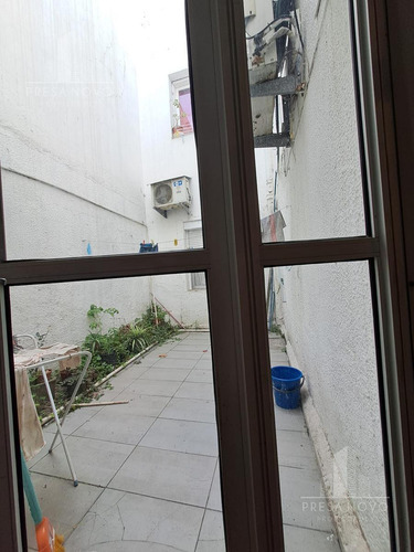 Apartamento En Venta En El Centro Con Patio Exclusivo