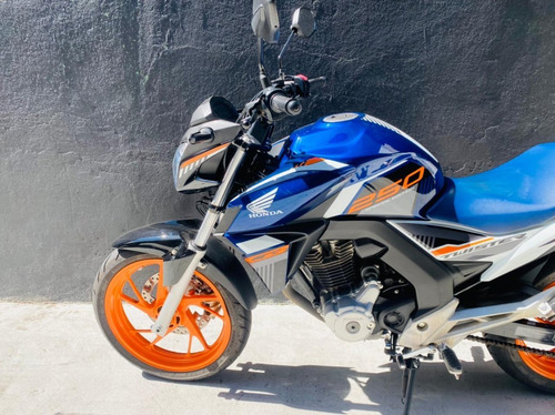 Imagem 2 de 12 de Honda Twister 250 2020
