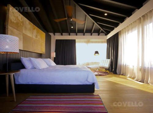 Imagen 13 de 21 de Venta De Casa En Punta Piedra, 3 Dormitorios En Suite Mas Dependencia De Servicio