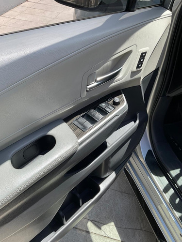 Toyota Sienna 3.5 Limited At