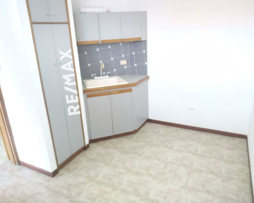 Re/max 2mil Vende Oficina En Centro Empresarial Esparta, Av. Jóvito Villalba, Mun Maneiro, Isla De Margarita, Edo. Nueva Esparta