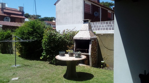 Se Vende En San Bernardo Centro Chalet Tres Ambientes Dos Dormitorios F: 9337